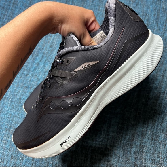 Saucony Ride 15 Runshield Running Shoes in Miles To Go - Picture 4 of 9